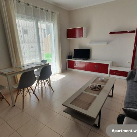 Sunny Apartament Saranda 2 Buitenkant foto