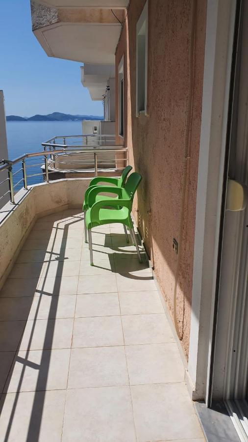 Sunny Apartament Saranda 2 Buitenkant foto