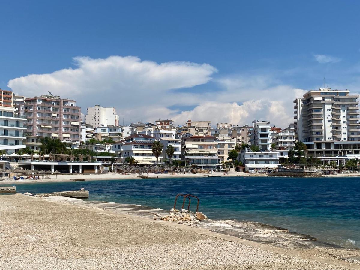 Sunny Apartament Saranda 2 Buitenkant foto
