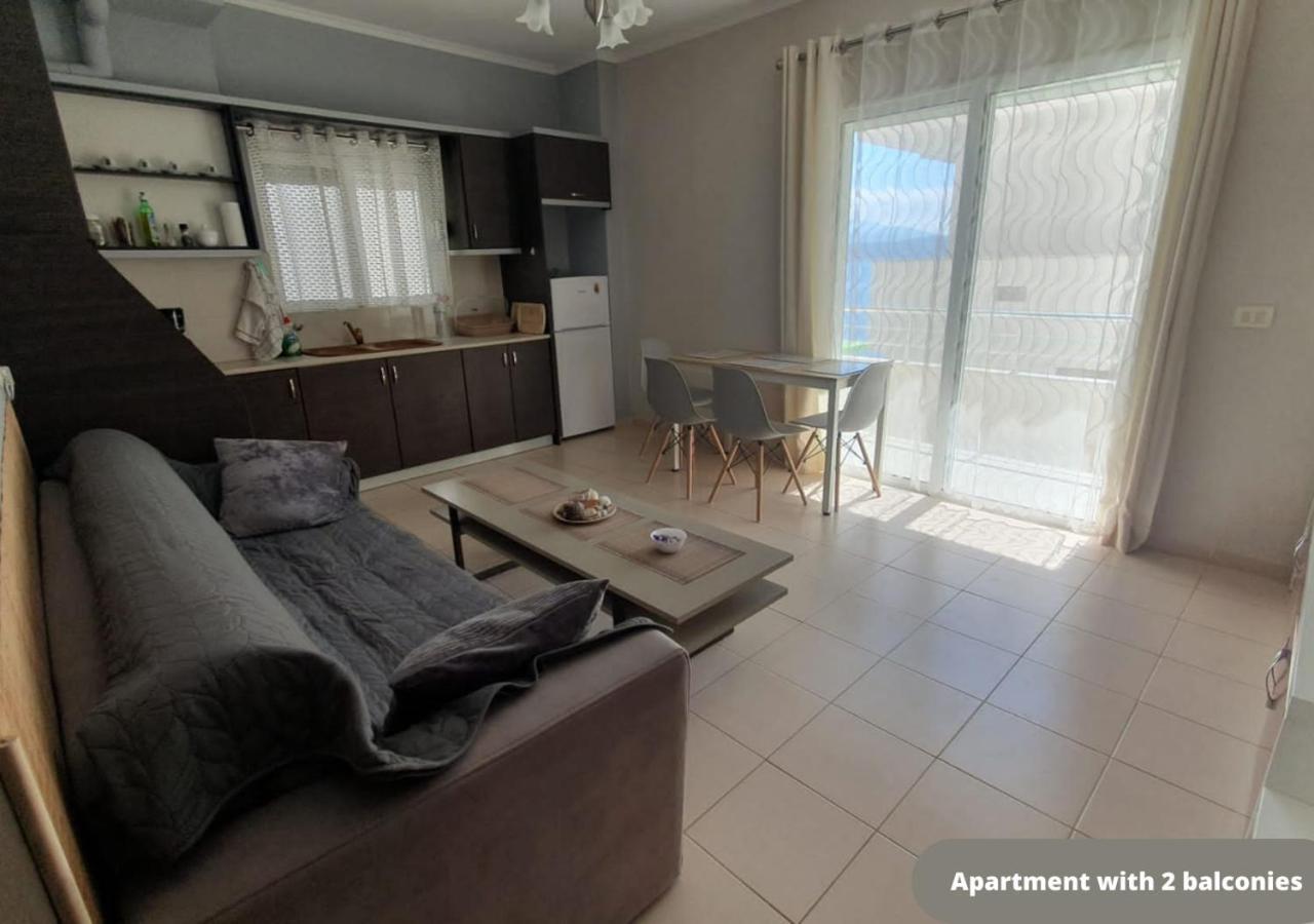 Sunny Apartament Saranda 2 Buitenkant foto