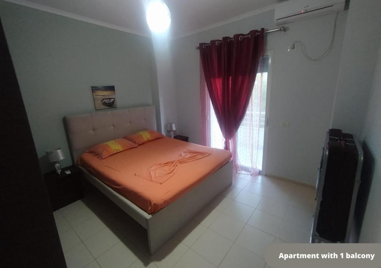 Sunny Apartament Saranda 2 Buitenkant foto