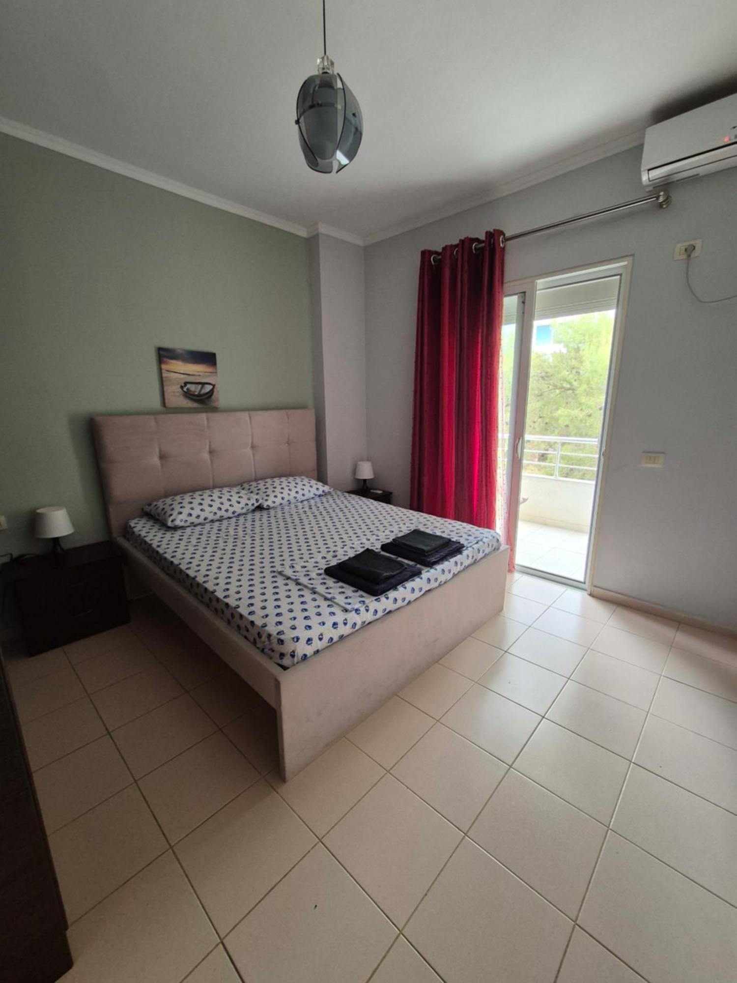 Sunny Apartament Saranda 2 Buitenkant foto